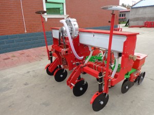 pneumatic vacuum precision corn planter , air seeder